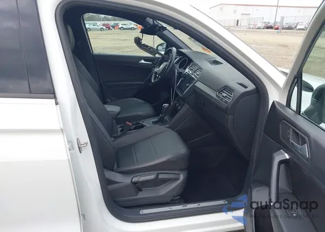 2020 Volkswagen Tiguan 2.0T Se/2.0T Se R-Line Black/2.0T Sel z USA, uszkodzony, nr VIN 3VV3B7AX0LM180434